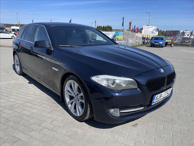 BMW Řada 5 3,0 d 180kw Manuál Luxury 2maj - fotka 6 z 31