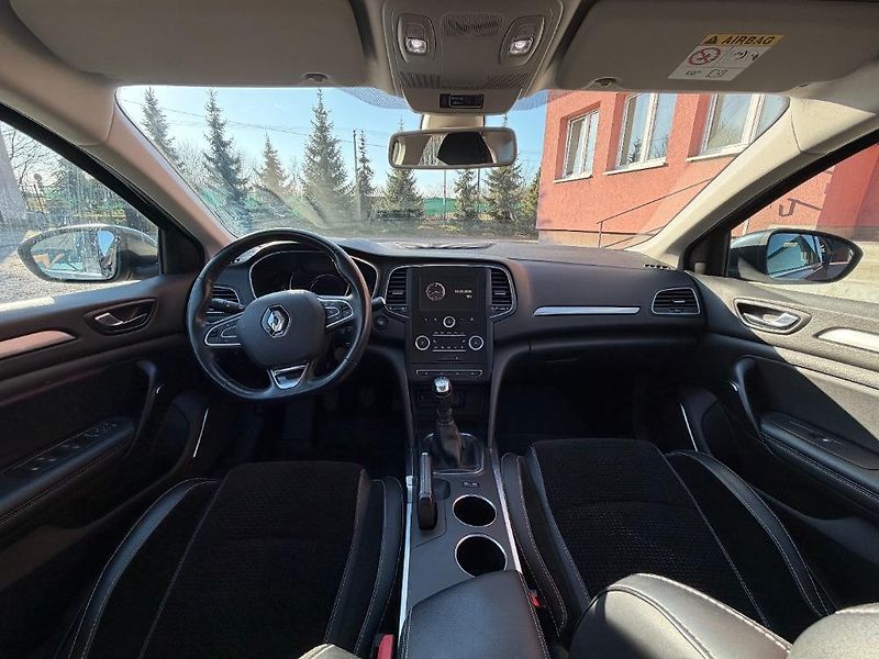 Renault Mégane (2018) Klima, kamera, výhřev sedadel - fotka 18 z 20