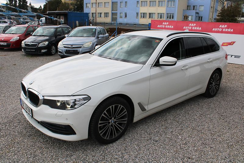 BMW Řada 5 (2019) 520d SPORT X-DRIVE LED KŮŽE - fotka 3 z 18