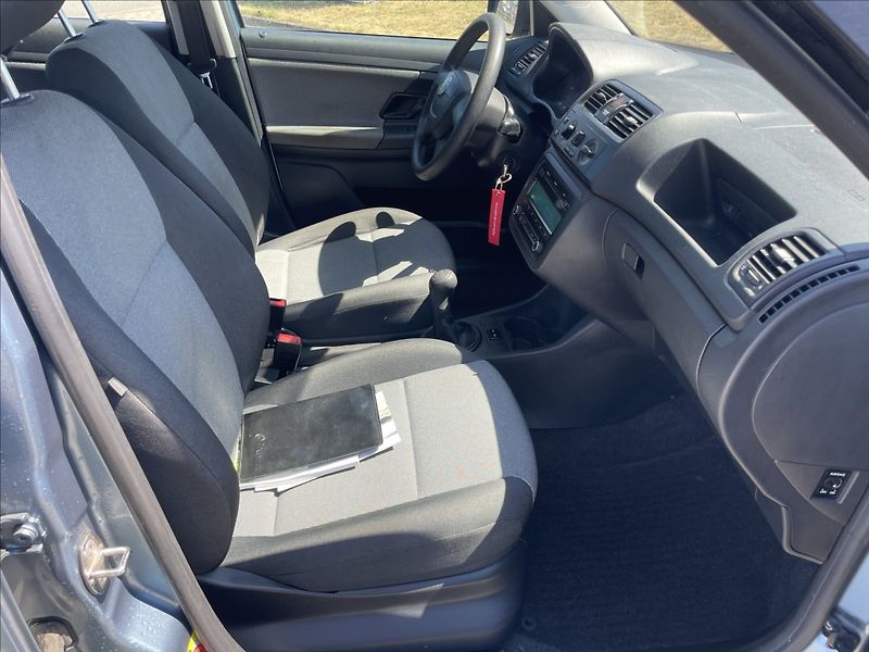 Škoda Fabia 1,4 i 16V 63kw Klima ESP Ambie - fotka 13 z 29