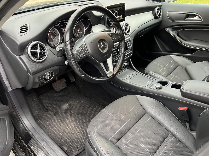 Mercedes-Benz GLA (2014) 200d 4Matic Urban-ODPOČET DPH - fotka 7 z 27