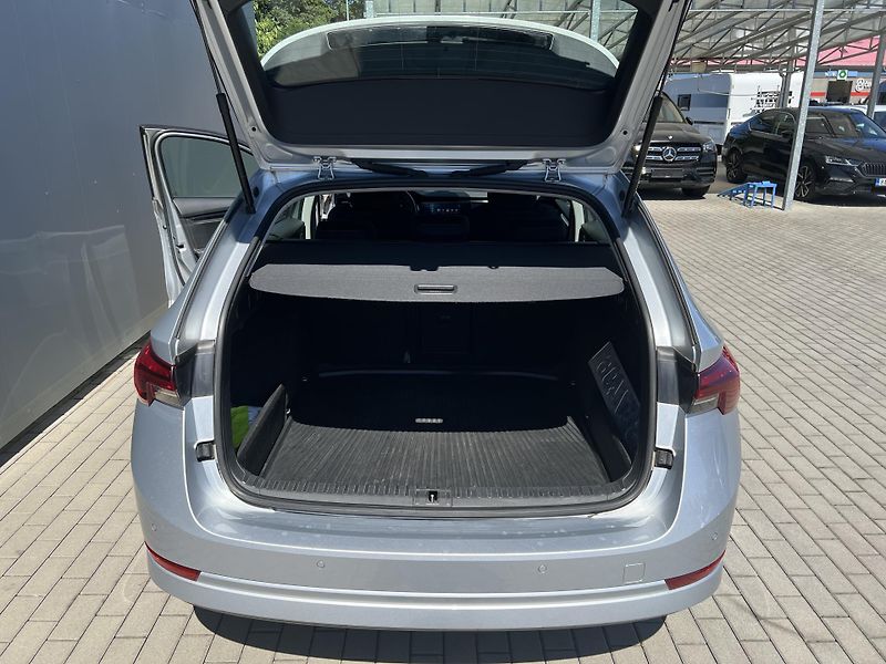 Škoda Octavia (2023) AMBITION 4x4 DSG - fotka 26 z 38