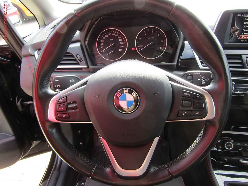 BMW Řada 2 (2015) 2.0D, 1.maj, autoAC - fotka 15 z 18