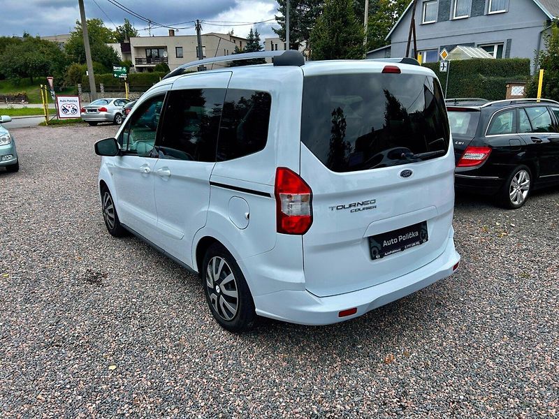 Ford Tourneo Courier (2021) 1.5d 73 kW CZ,DPH - fotka 7 z 18