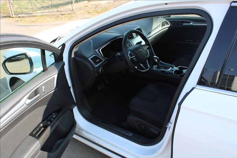 Ford Mondeo 2,0 TDCi  TITANIUM,AUTOMAT,ČR - fotka 9 z 33