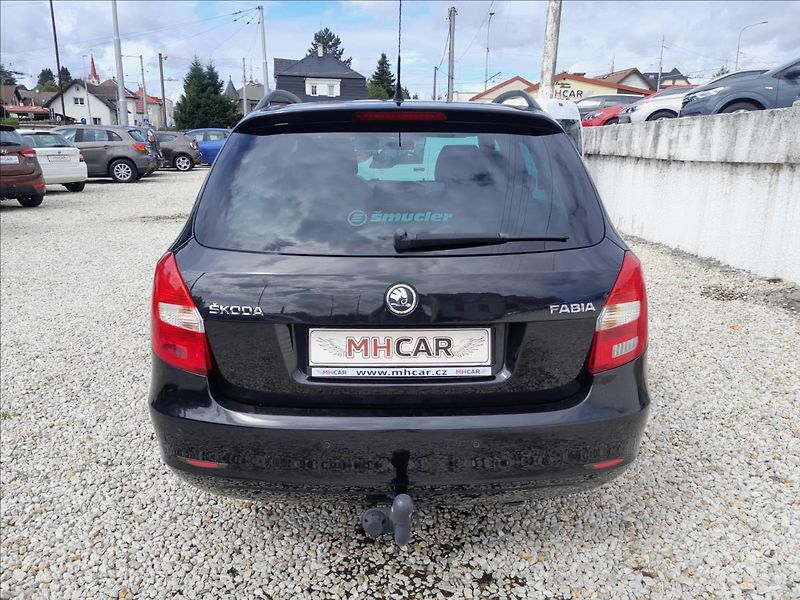 Škoda Fabia II 1.2 i 51kW KOMBI - fotka 6 z 53