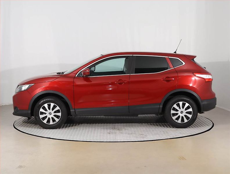 Nissan Qashqai (2015) 1.2 DIG-T, Serv.kniha, Xenony - fotka 3 z 12