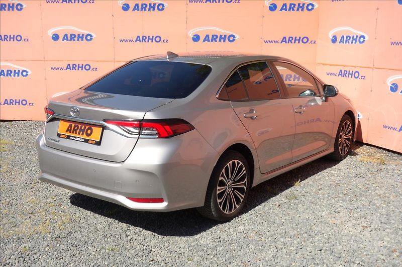 Toyota Corolla 1,6 VVT-i, ČR, 1 MAJ.,SERV.KN. - fotka 7 z 40