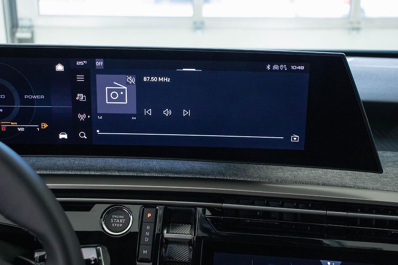 Peugeot 5008 (2026) BUSINESS Hybrid 145 e-DCS6 - fotka 13 z 15