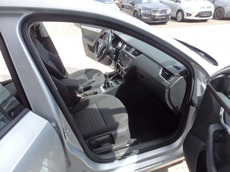 Škoda Octavia 2.0 TDI 110 kW 6x AIRBAG - fotka 10 z 17