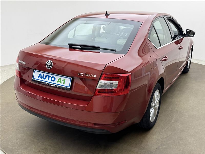 Škoda Octavia 1,4 DSG LED CANTON KŮŽE NAVI - fotka 4 z 44
