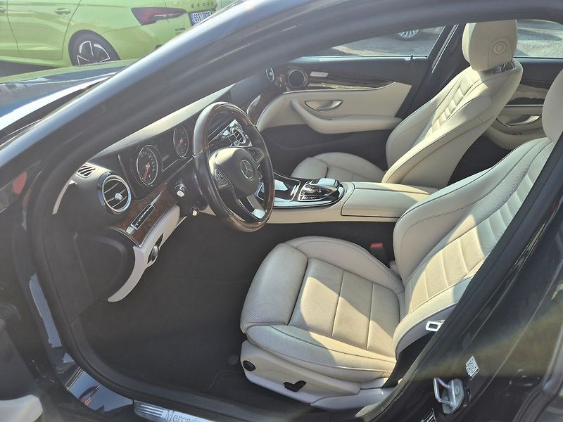 Mercedes-Benz Třídy E 4MATIC Avantgarde - fotka 9 z 28