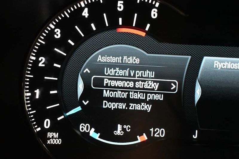Ford Mondeo (2018) 2.0 ST-LINE 132 KW LED ACC Taž - fotka 24 z 36