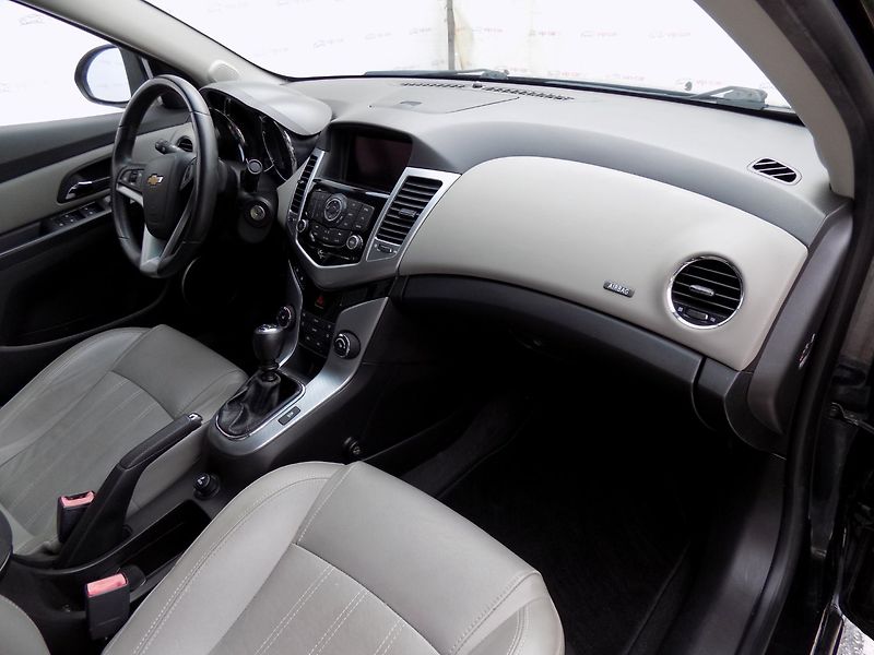 Chevrolet Cruze (2011) 2.0 VCDi/Klima/Kůže/NAVI/ - fotka 15 z 32