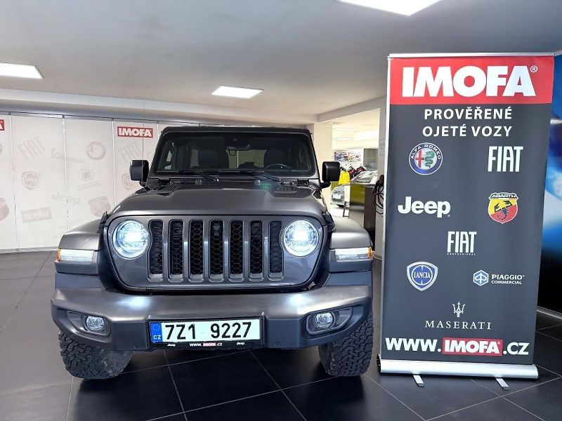 Jeep Wrangler (2022) Unlimited JL 2.0T 4x4 272k AT8 - fotka 2 z 24