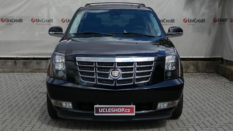 Cadillac Escalade 6,2 V8 301kW - fotka 2 z 23