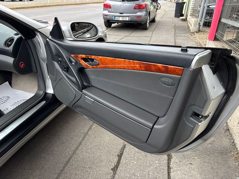 Mercedes-Benz SL SL500-225KW/2002/2MAJ-PRAV.SER - fotka 30 z 40