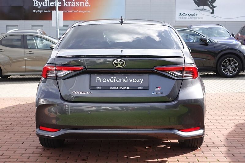 Toyota Corolla 1,8 HEV GR Spot Dynamic - fotka 5 z 32