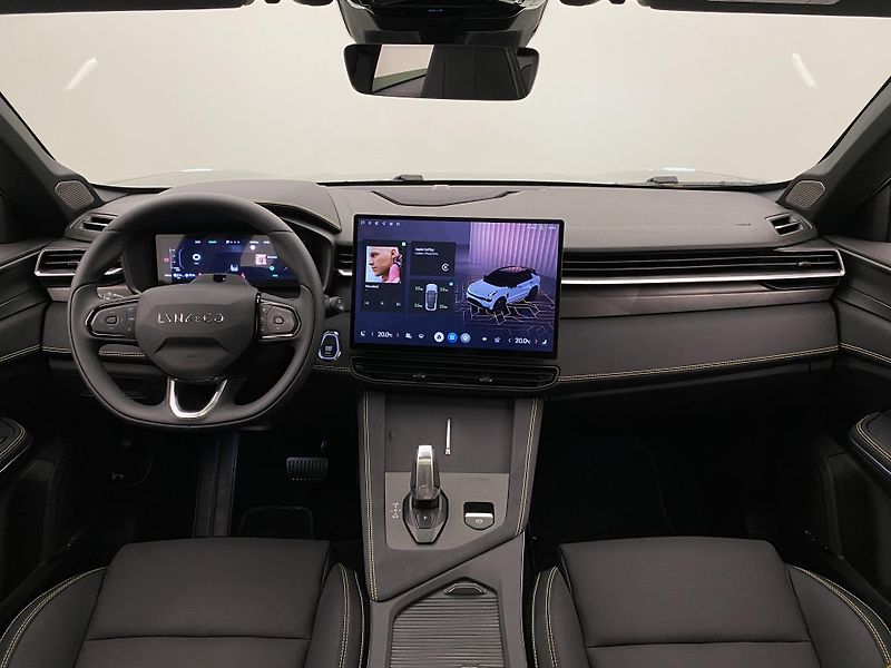 Lynk & Co 01 (2025) 01 MORE PHEV DEMO - fotka 2 z 102