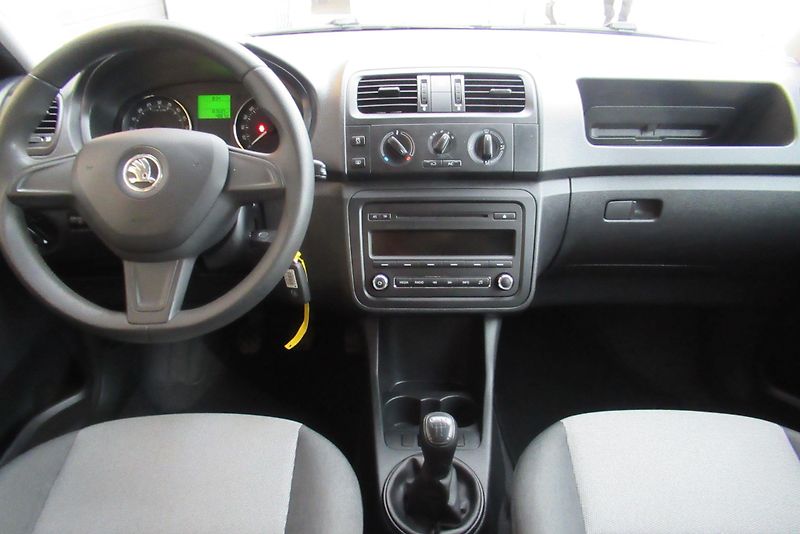 Škoda Fabia 1.6 TDI KLIMA SADA KOL - fotka 9 z 23