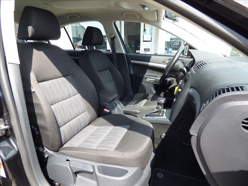 Škoda Octavia 1,6 TDI DSG, Xenon, Digi Klima - fotka 45 z 49