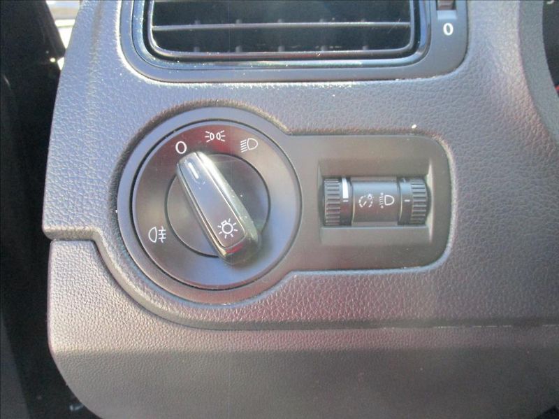 Volkswagen Polo 1,2 i,klimatizace, ABS,ASR, - fotka 27 z 31