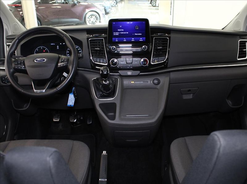 Ford Tourneo Custom 2,0 EB 95kW MT L1 Titan.8-míst - fotka 9 z 21