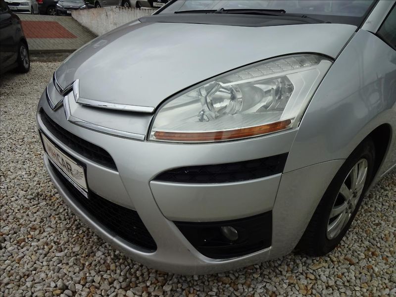 Citroën C4 Picasso 1,6HDI 80kW - fotka 11 z 44