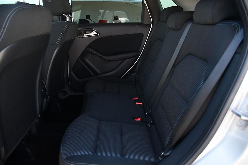 Mercedes-Benz Třídy B 220d PDC 4M N.TOP VYHŘ.SEDAČ - fotka 19 z 38