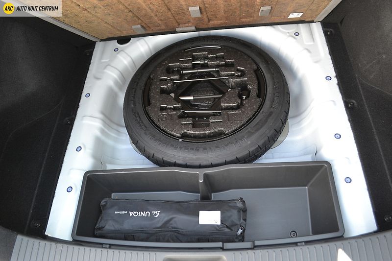 Hyundai i30 WG 1,5I MT SMART FAMILY NAVI - fotka 17 z 43