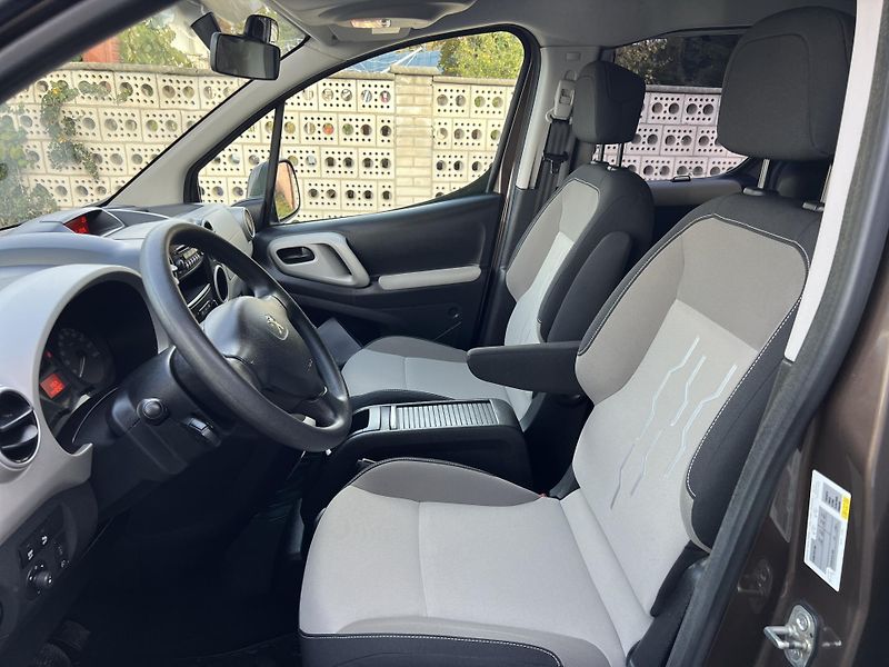 Peugeot Partner Tepee 1.6i KLIMA KOUPENO V ČR 1.MAJ. - fotka 9 z 37