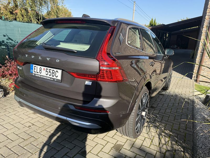Volvo XC60 (2022) Volvo XC60 T8 Ultimate (455k) - fotka 4 z 30