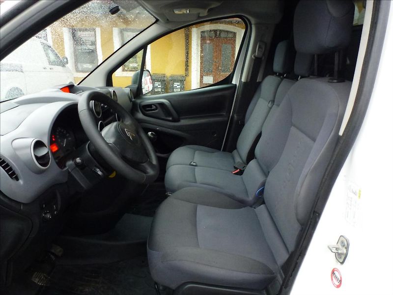 Citroën Berlingo 1,6 HDI 3míst Tažné,Klima,Temp - fotka 15 z 49