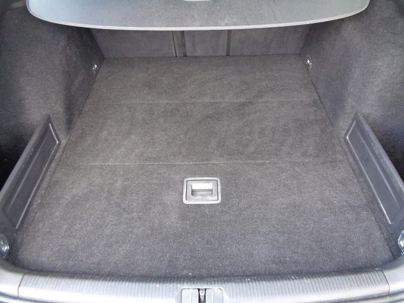Volkswagen Passat 2,0 TDI Comfortline  103 kW - fotka 23 z 27