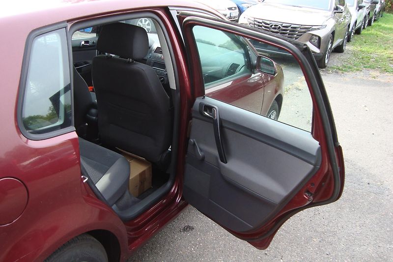 Volkswagen Polo (2006) 1.4i 16V, ČR, Servisní kniha - fotka 36 z 71