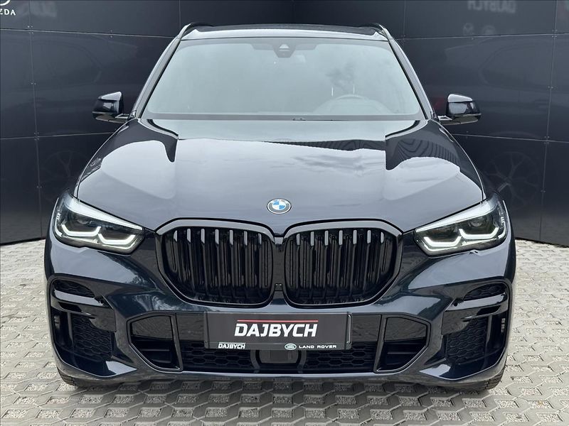 BMW X5 3,0 40i xDrive M-Packet ČR DPH - fotka 4 z 26