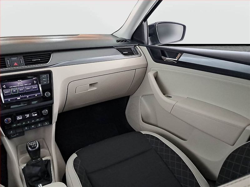 Škoda Rapid (2018) 1.0 TSI, Bi-Xenony, Tempomat - fotka 8 z 19