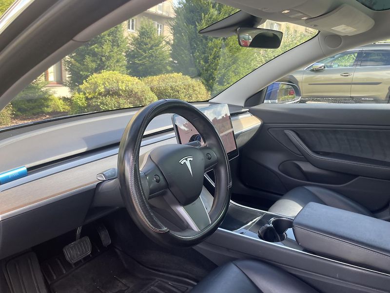 Tesla Model 3 (2019) Long Range - fotka 7 z 11