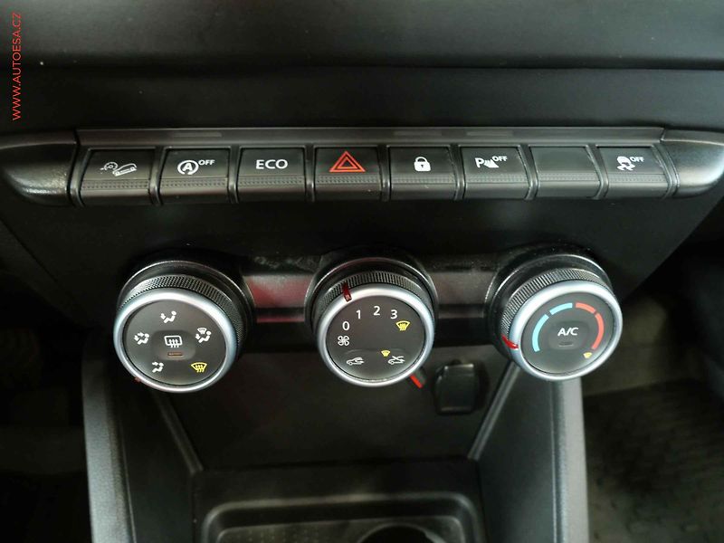 Dacia Duster (2021) 1.5dCi 4x4, ČR, AC, TZ, park - fotka 19 z 23