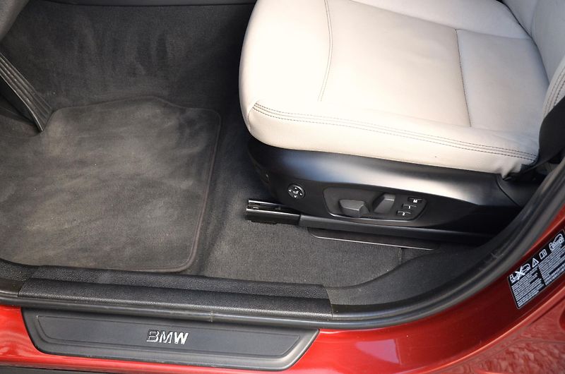 BMW X3 (2012) xDrive 20d 135kW AUTOMAT / ČR - fotka 22 z 36
