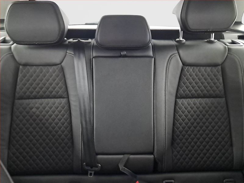 Škoda Karoq (2019) 1.6 TDI - fotka 10 z 16