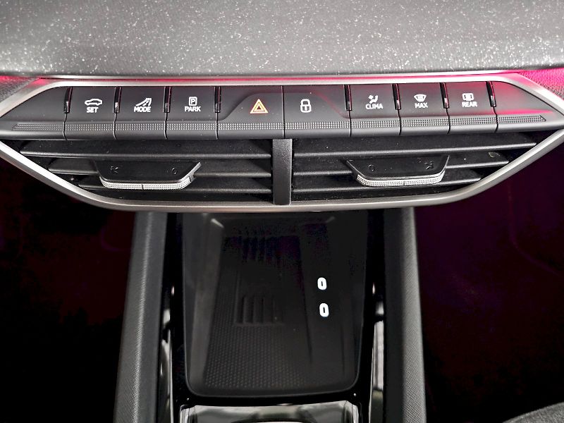Škoda Octavia (2025) COMBI 1.5TSi DSG TOP SELECTION - fotka 29 z 35