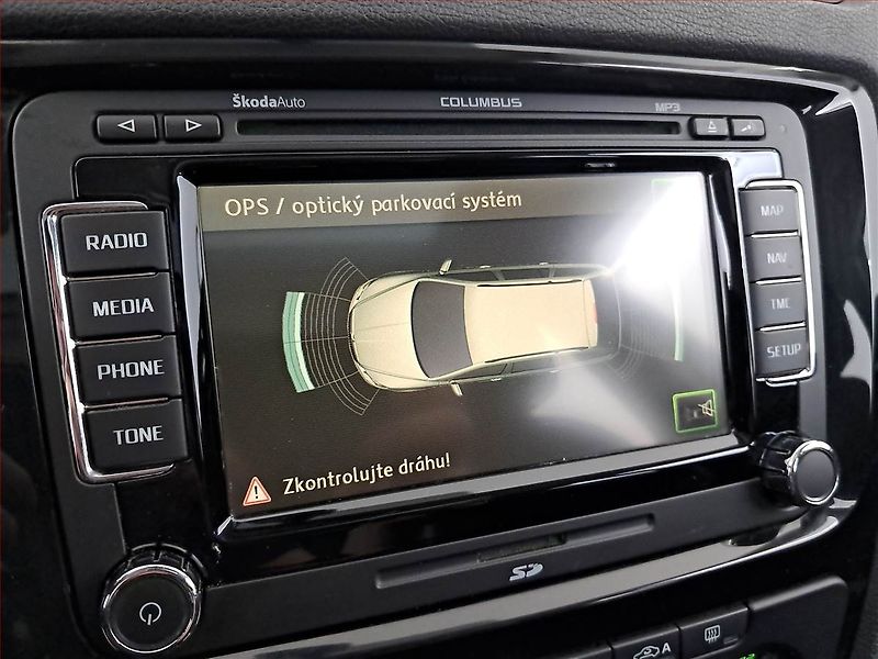 Škoda Octavia (2012) Laurin&Klement 2.0 TDI - fotka 16 z 23
