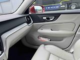 Volvo V60 (2024) VOLVO V60 T6 PHEV - náhled 16
