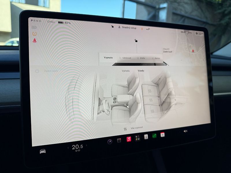 Tesla Model Y Standart Range LFP - fotka 17 z 40