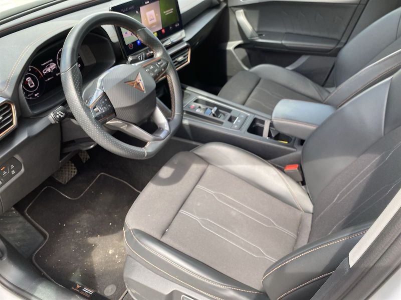 Cupra Formentor (2024) 2,0 TSI 4Drive DSG - fotka 7 z 37