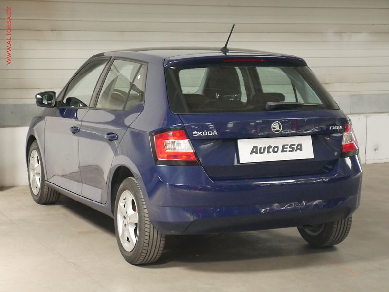 Škoda Fabia (2015) 1.2 TSi, ČR, AC, temp - fotka 4 z 16