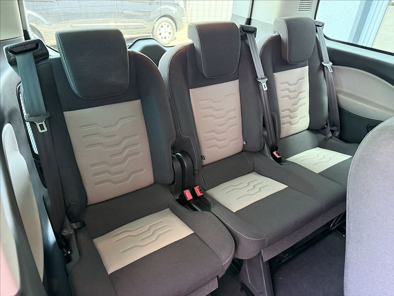 Ford Tourneo Custom 2,2 Titanium 113tkm! 1maj. - fotka 23 z 31
