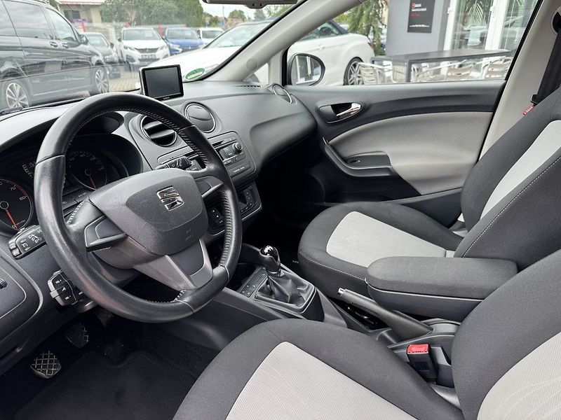 Seat Ibiza (2014) 1.4i 16V Navi Digi Klima - fotka 24 z 50