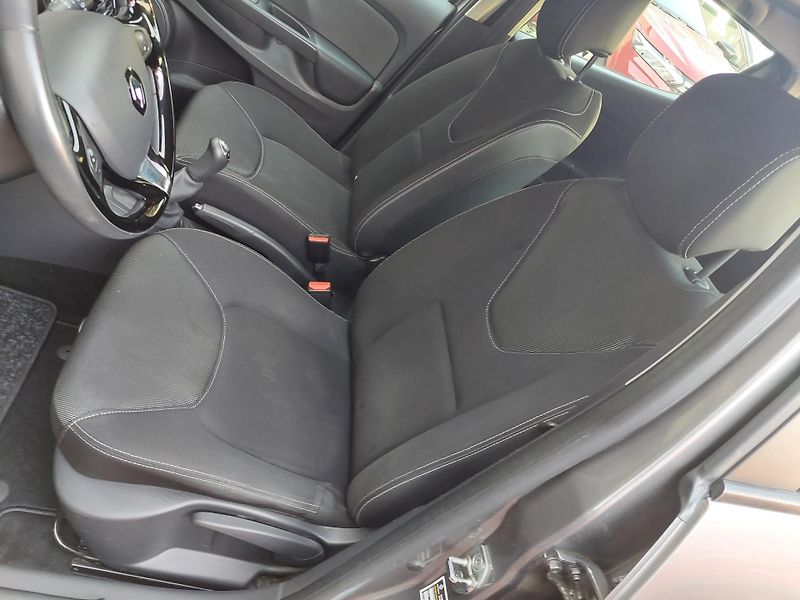 Renault Clio (2013) IV. Dynamique 1.2. 4 válec  - fotka 19 z 42